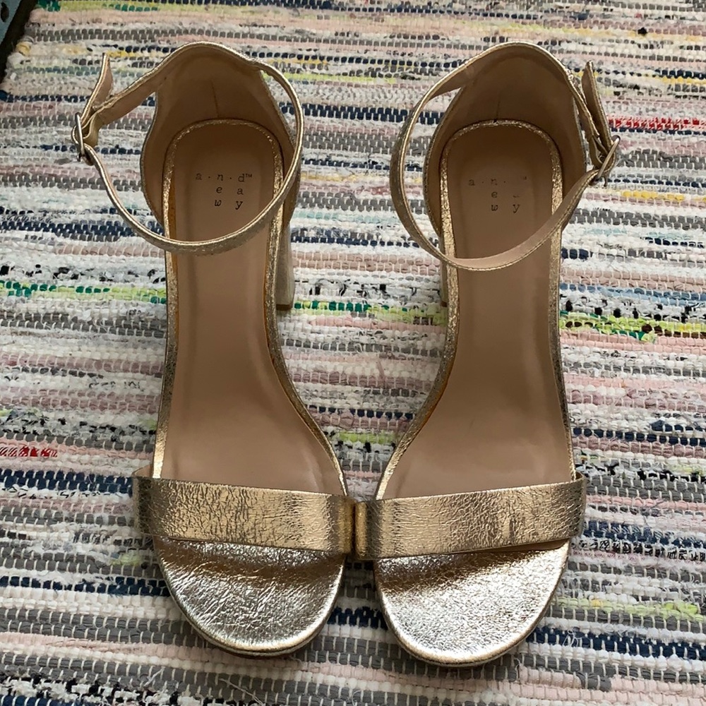 Adorable Gold Heels